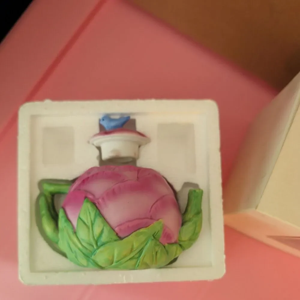 Avon Fine Collectibles Season’s Treasures Miniature Teapot Collection “Peony”